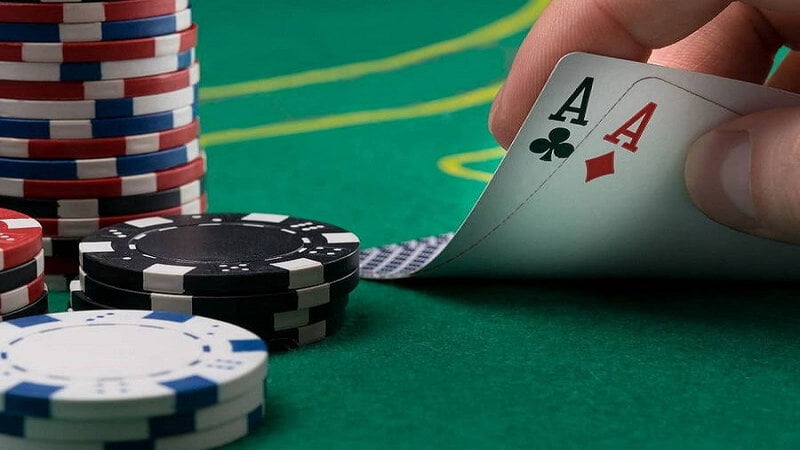 Làm thế nào để duy trì sự tập trung cao độ khi chơi poker